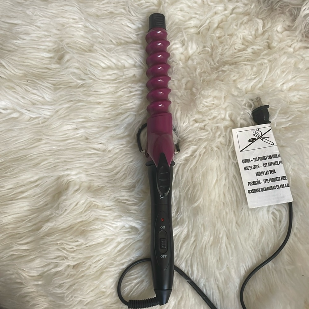 Plugged In Beach Wave Curling Iron